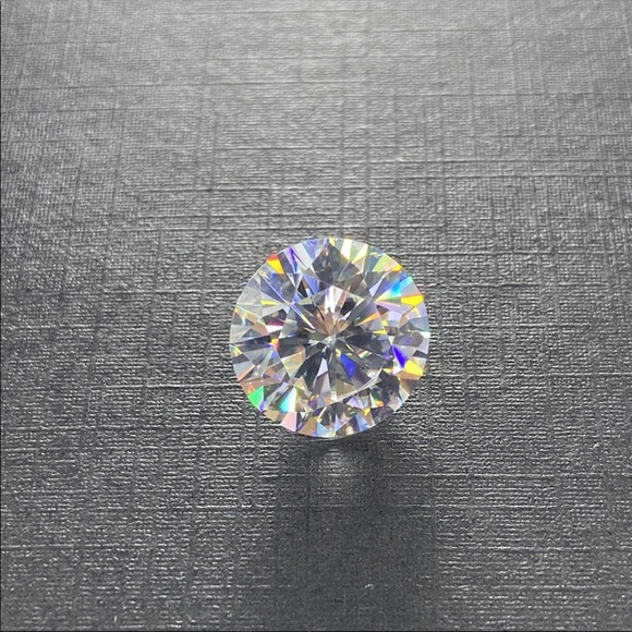 Moissanite stone 2ct flashy Icy rock - Picture 4 of 9